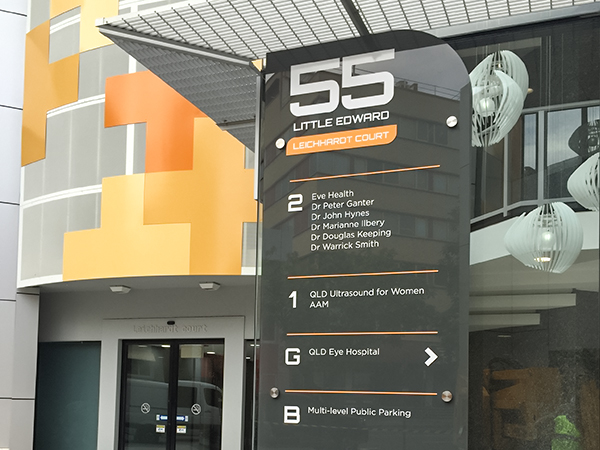 external pylon directory signs